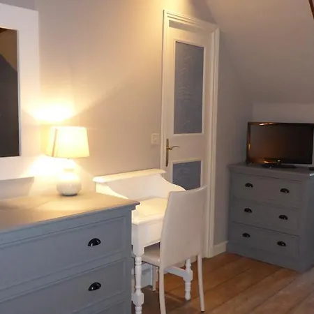 Chambres D'hotes La Ratonette Bed & Breakfast *